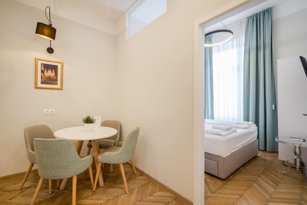 Klauzal City Garden Apartments - 2-Bedroom K34 Budapest Eksteriør billede